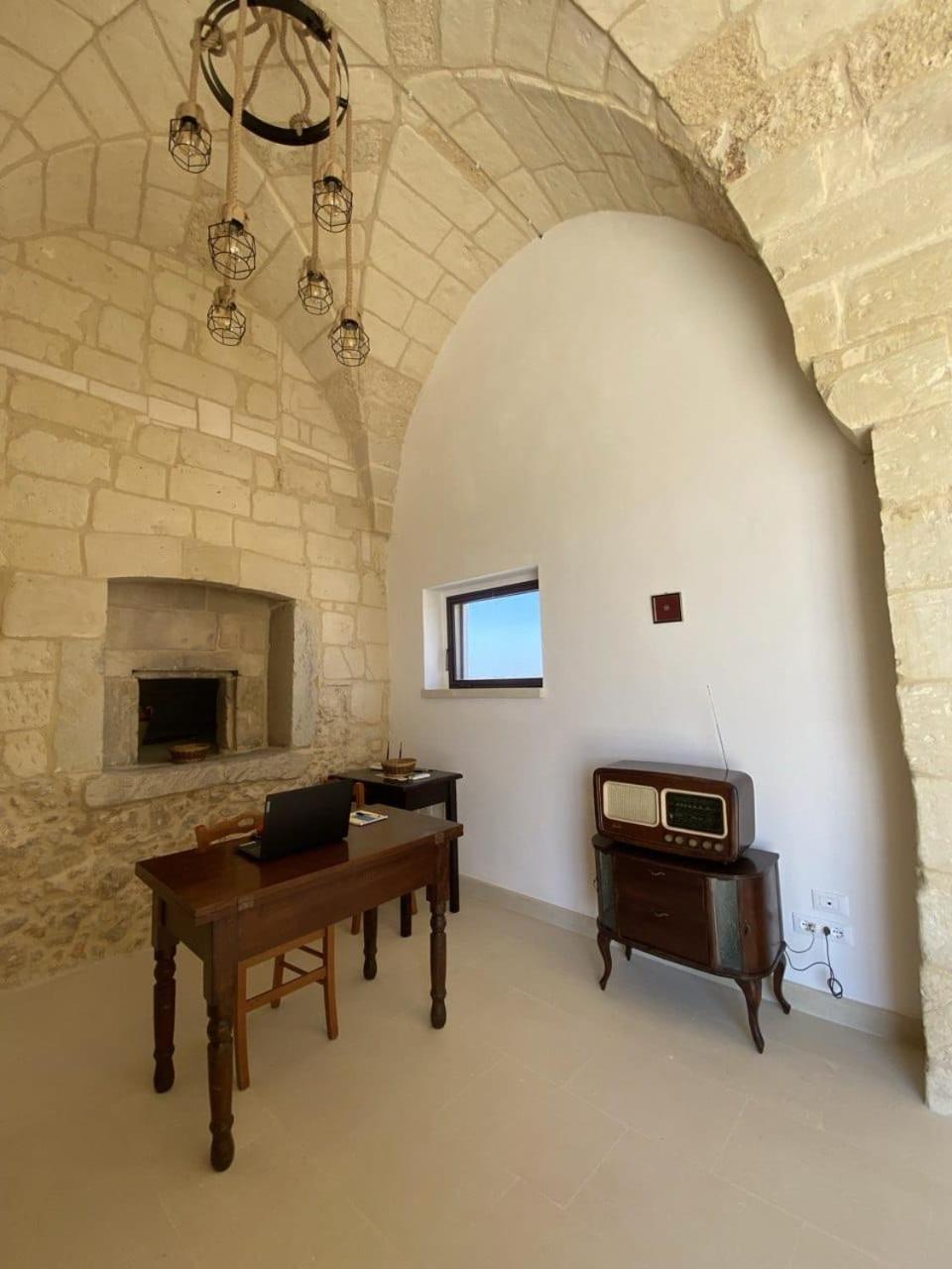 Agriturismo Masseria Sbotta Сант-Андреа Экстерьер фото